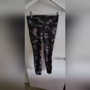Kids Camouflage Leggings Size 10/12